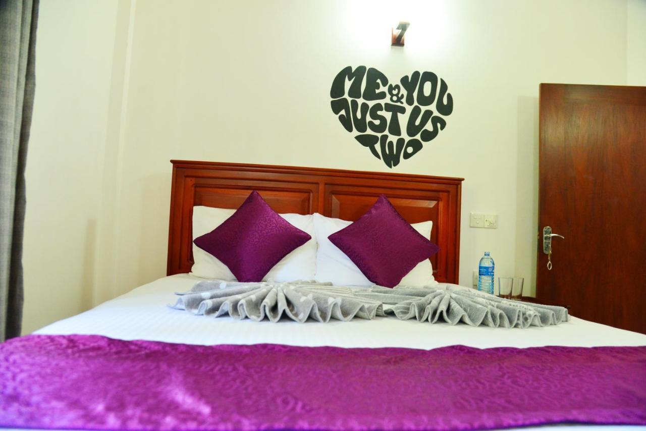 Cinnamon Holiday Inn Hikkaduwa Ngoại thất bức ảnh